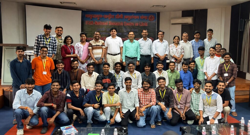 Rajeev Singh engaging with agricultural experts at ICAR–National Research Centre on Litchi in Muzaffarpur