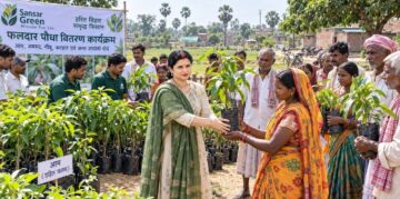 Rimi Singh distributing fruit-bearing plants to farmers in Panchgachia village, Bhagalpur, promoting rural greenery and environmental conservation